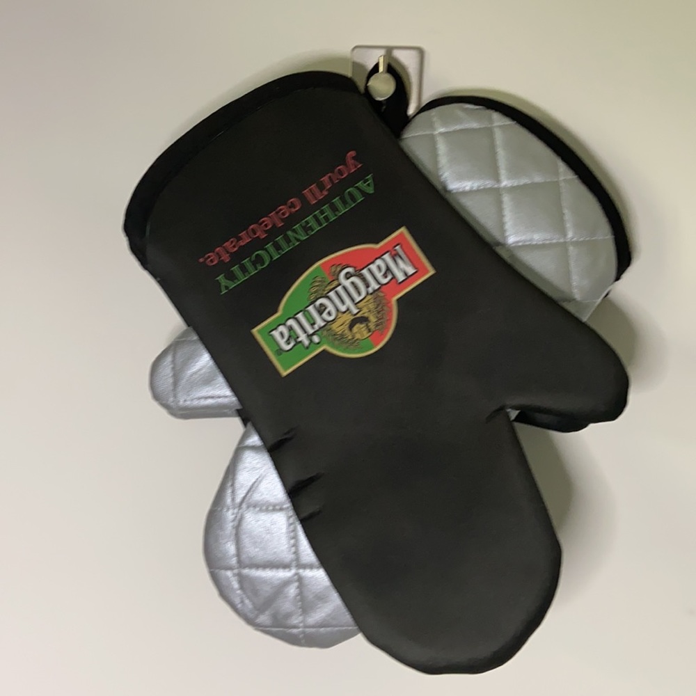 Margherita oven mitts